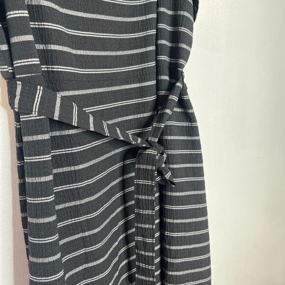 Banana Republic Pin Stripe Black White Sleeveless Striped Dress Size 10 NEW - Picture 4 of 10